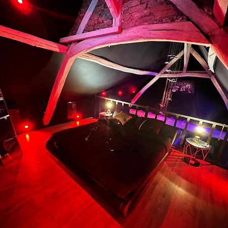 Loveroom De Luxe - Theme 50 Nuances De Grey Maison Privative Spa Insolite Douchy-les-Mines Екстер'єр фото