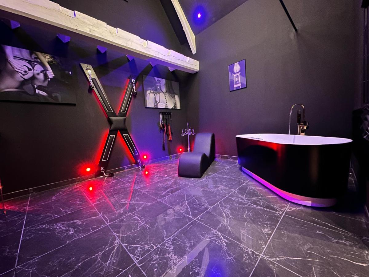 Loveroom De Luxe - Theme 50 Nuances De Grey Maison Privative Spa Insolite Douchy-les-Mines Екстер'єр фото